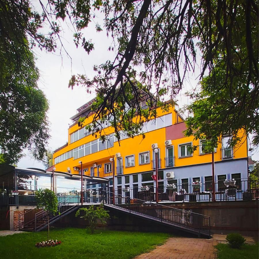 Kumanovo Spa Екстериор снимка